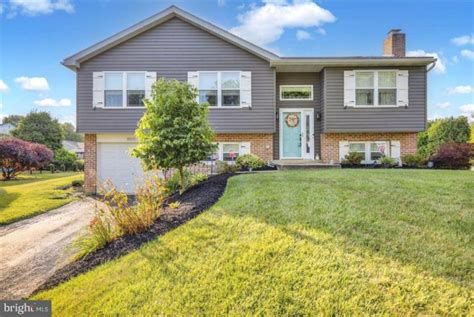 homes for sale in exeter pa 19606.
